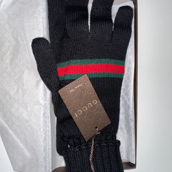 Gucci Web Knitted Gloves In Wool Men Black One Size. - Picture 2 of 4